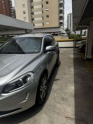 VOLVO-XC60-2015