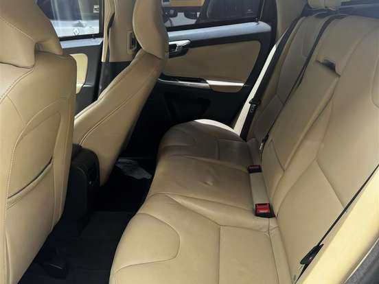 VOLVO-XC60-2.0 T5 COMFORT FWD TURBO GASOLINA 4P AUTOMÁTICO VOLVO-XC60-2015