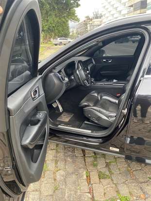 VOLVO-XC60-2.0 T5 GASOLINA R-DESIGN AWD GEARTRONIC VOLVO-XC60-2017