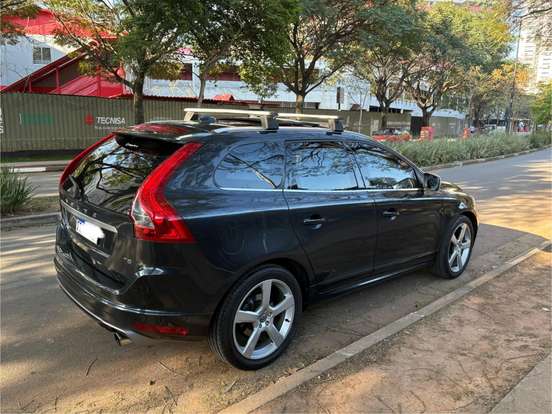 VOLVO-XC60-2.0 T5 R DESIGN TURBO GASOLINA 4P AUTOMÁTICO VOLVO-XC60-2014