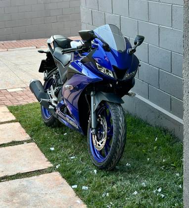 YAMAHA YZF R15 