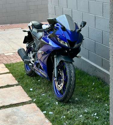 YAMAHA-YZF R15-2024