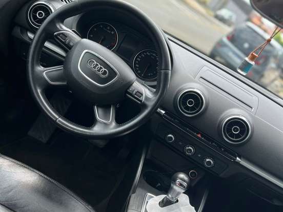 AUDI-A3-1.4 TFSI SEDAN ATTRACTION 16V GASOLINA 4P S-TRONIC AUDI-A3-2015