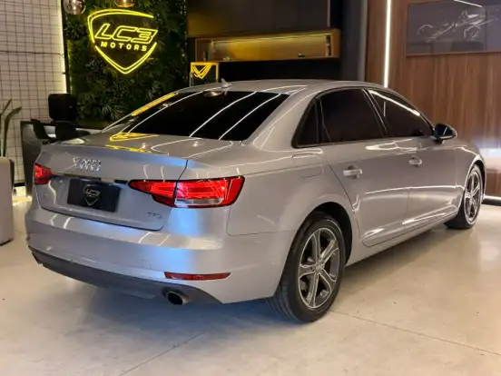 AUDI-A4-2.0 TFSI ATTRACTION GASOLINA 4P S TRONIC AUDI-A4-2017