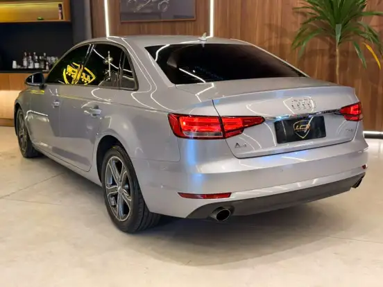 AUDI-A4-2017