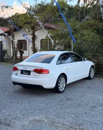 AUDI-A4-2011