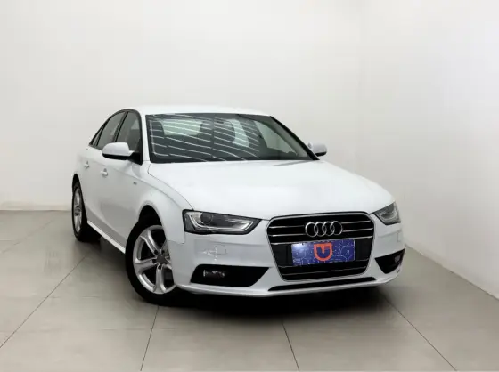 AUDI A4 2.0 TFSI GASOLINA AVANT AMBITION 4P QUATTRO S TRONIC