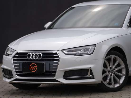 AUDI-A4-2019