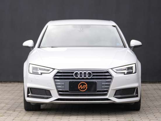 AUDI-A4-2019