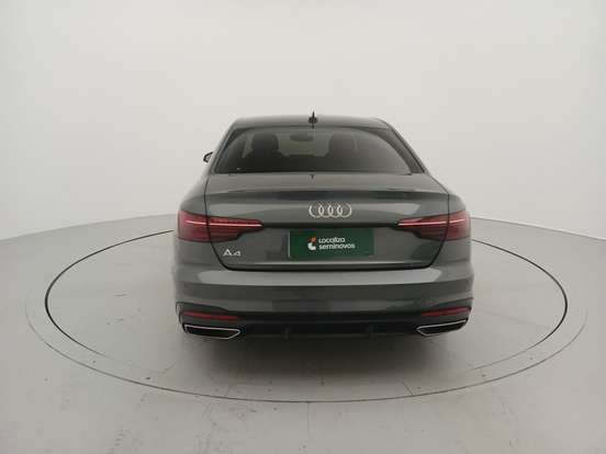AUDI-A4-2023