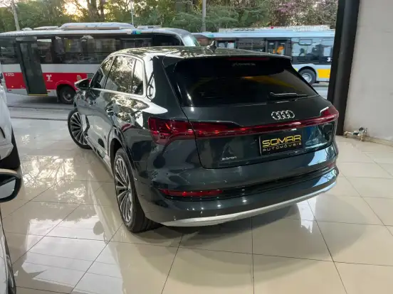 AUDI-E-TRON-ELÉTRICO PERFORMANCE BLACK QUATTRO AUDI-E-TRON-2020