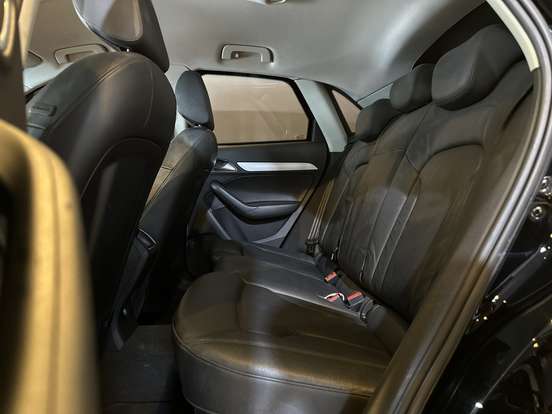 AUDI-Q3-2015