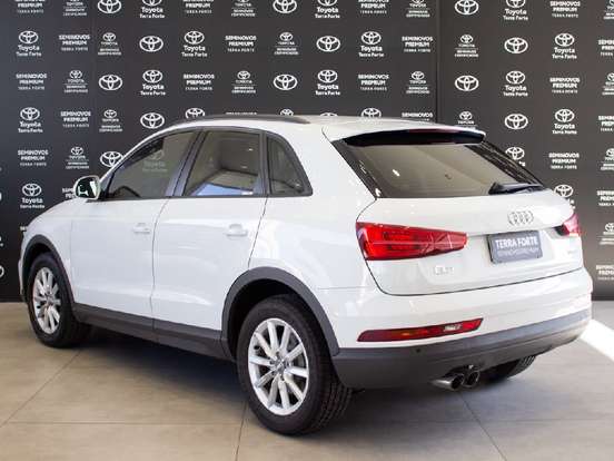 AUDI-Q3-2018