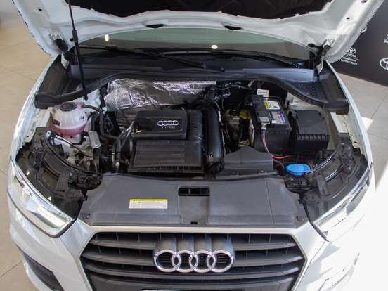 AUDI-Q3-2018