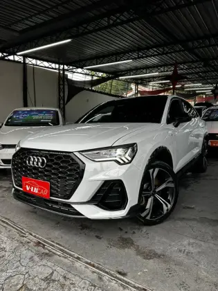 AUDI Q3 2.0 40 TFSI GASOLINA PERFORMANCE BLACK PLUS QUATTRO TIPTRONIC