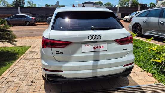 AUDI-Q3-2023