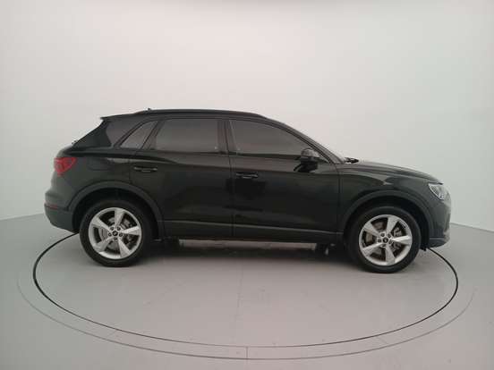 AUDI-Q3-2024