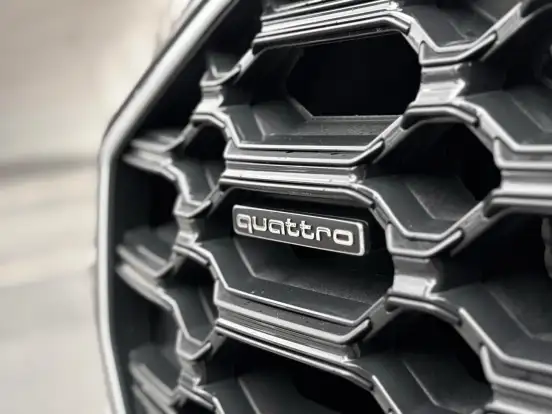 AUDI-Q5-2023