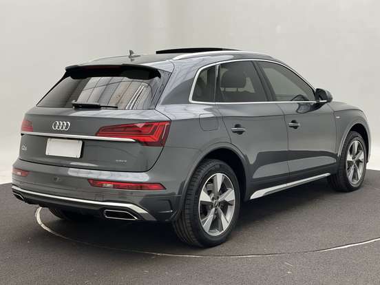 AUDI-Q5-2023