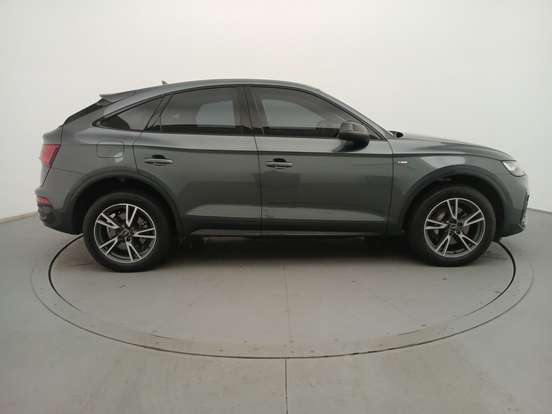 AUDI-Q5-2023