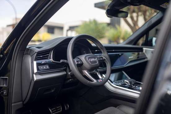 AUDI-Q7-2025