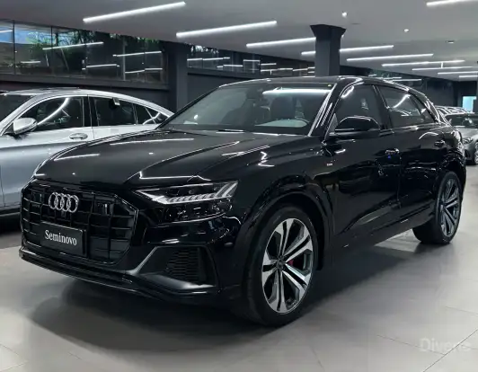 AUDI-Q8-2023