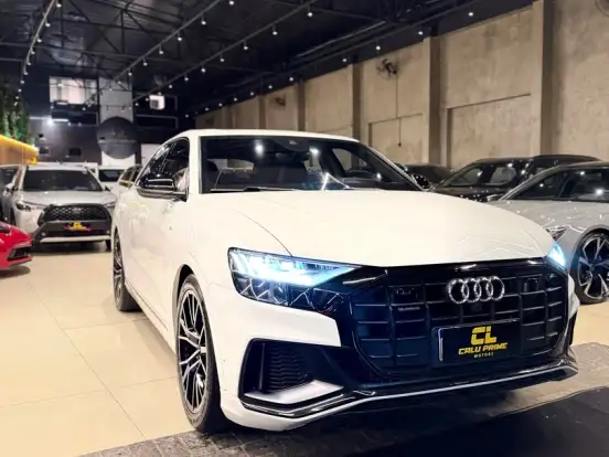 AUDI-Q8-3.0 TFSI GASOLINA PERFORMANCE BLACK QUATTRO TIPTRONIC AUDI-Q8-2021