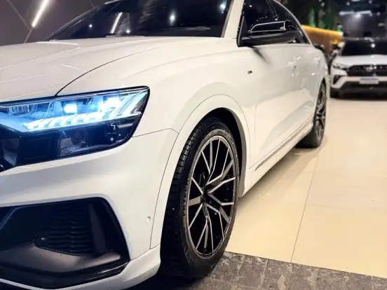 AUDI-Q8-3.0 TFSI GASOLINA PERFORMANCE BLACK QUATTRO TIPTRONIC AUDI-Q8-2021