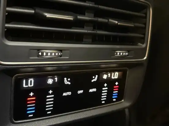 AUDI-Q8-3.0 TFSI GASOLINA PERFORMANCE BLACK QUATTRO TIPTRONIC AUDI-Q8-2021