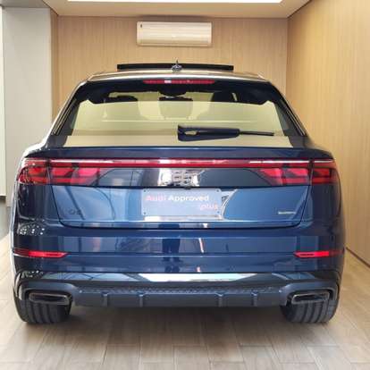 AUDI-Q8-2025