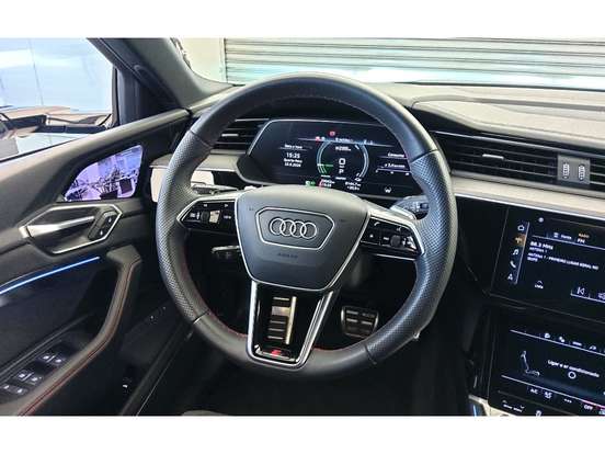 AUDI-Q8 E-TRON-55 ELÉTRICO LAUNCH EDITION QUATTRO AUDI-Q8 E-TRON-2024