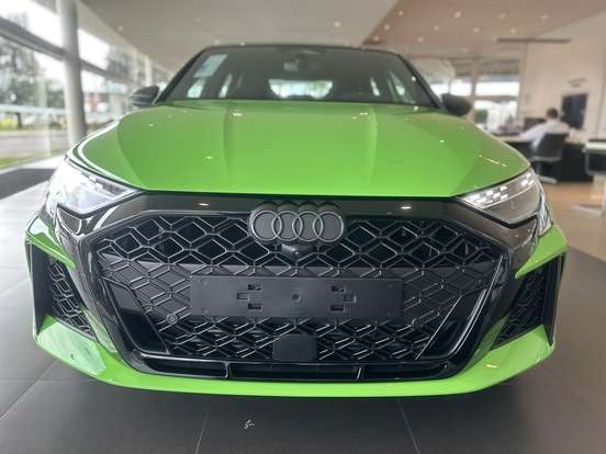 AUDI-RS3-2025