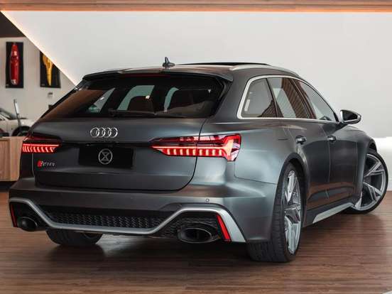 AUDI-RS6-2022