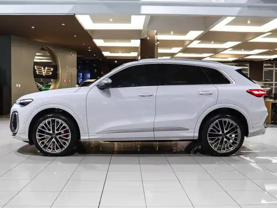 AUDI-SQ5-2025