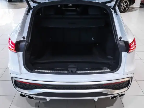 AUDI-SQ5-2025