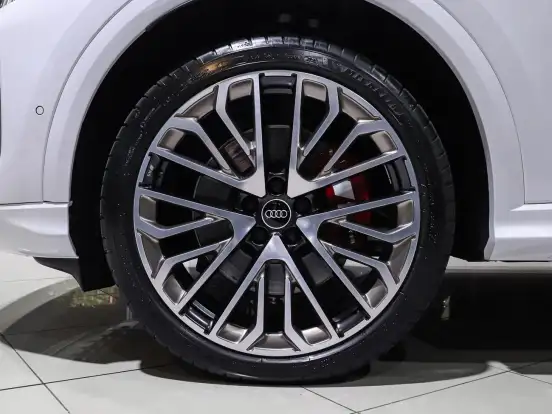 AUDI-SQ5-3.0 V6 TFSI GASOLINA QUATTRO S TRONIC AUDI-SQ5-2025