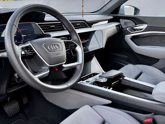 AUDI-E-TRON-ELÉTRICO PERFORMANCE BLACK QUATTRO AUDI-E-TRON-2021