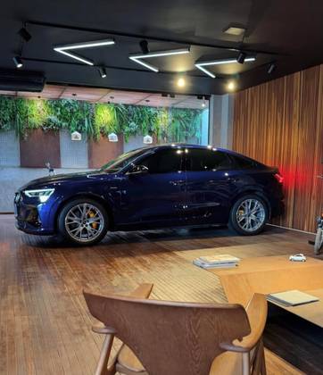 AUDI E-TRON ELÉTRICO SPORTBACK PERFORMANCE BLACK QUATTRO