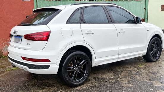 AUDI-Q3-2018