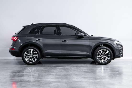 AUDI-Q5-2022