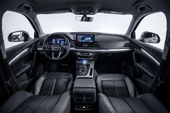 AUDI-Q5-2022