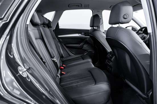 AUDI-Q5-2022