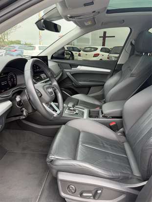 AUDI-Q5-2022