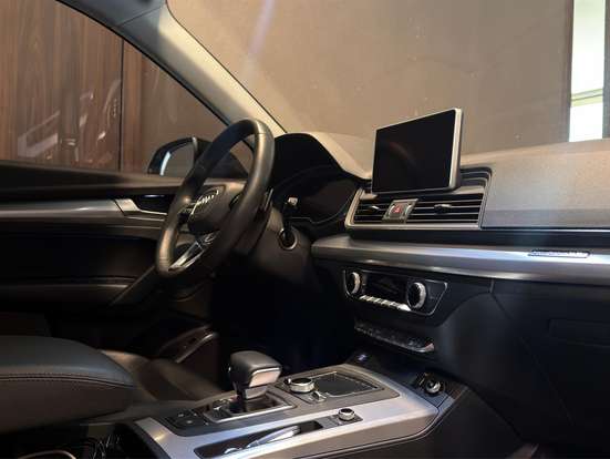 AUDI-Q5-2020