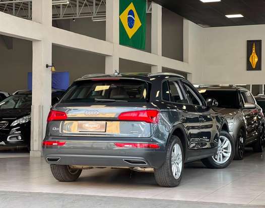 AUDI-Q5-2019