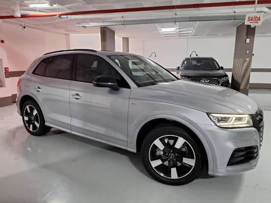 AUDI-Q5-2019