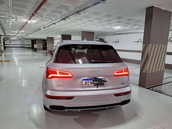 AUDI-Q5-2019