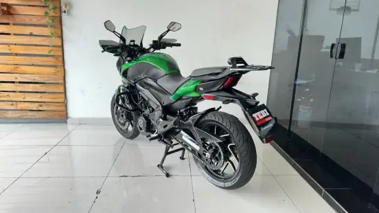 BAJAJ-DOMINAR 400-2024