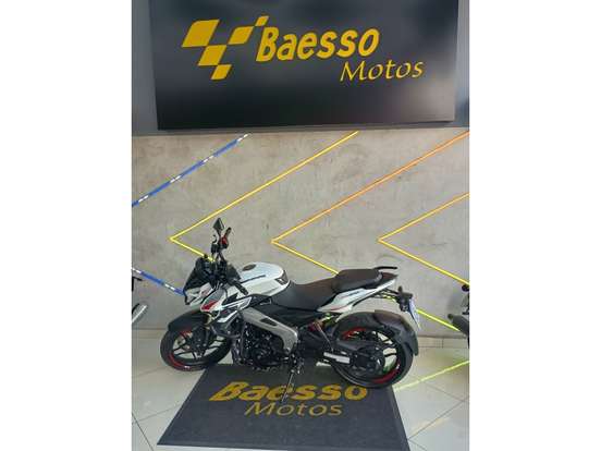 BAJAJ-DOMINAR NS400Z-2025