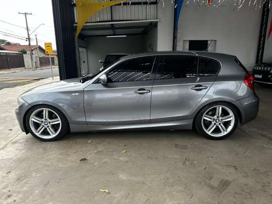 BMW-130i-2009